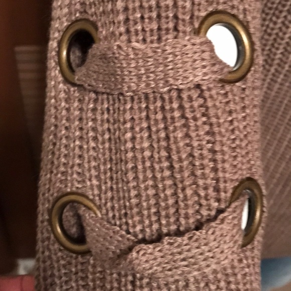 🆕 Miracle Lace Up Sweater - Picture 3 of 6